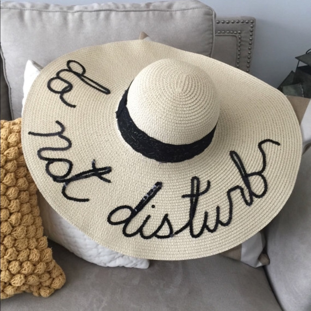 New do not disturb straw hat